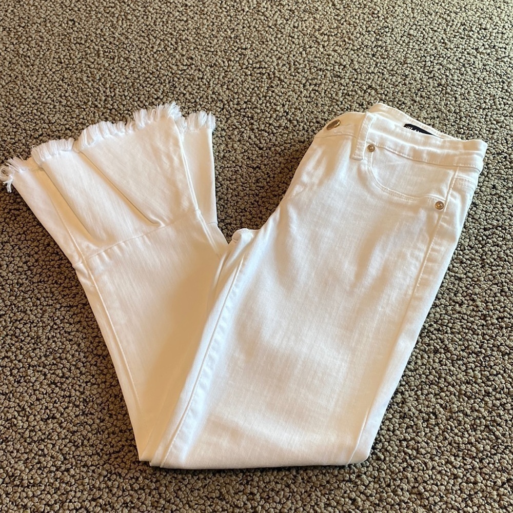 Blank NYC White Cropped Flare Pants, Women's Size 25 in EUC